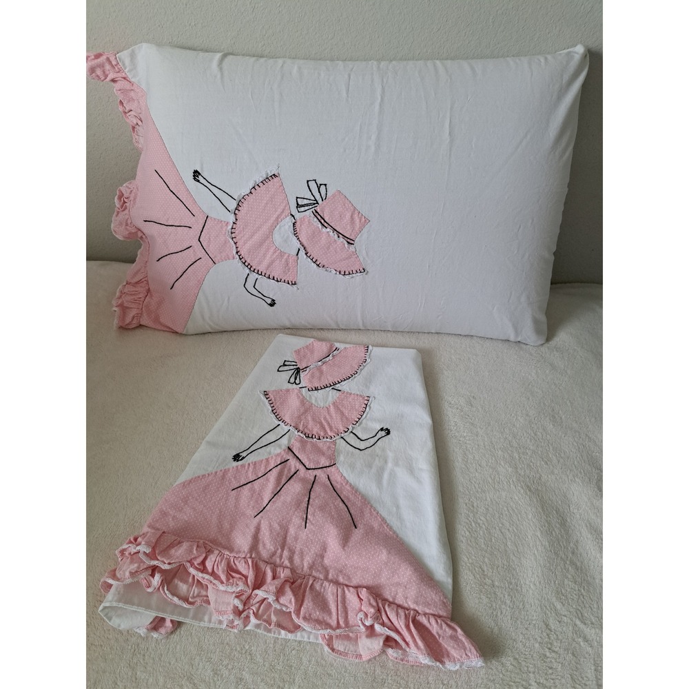 Vintage Sunbonnet Sue Pillowcase Set Pink Polka Dot Ruffle Applique White Cotton
